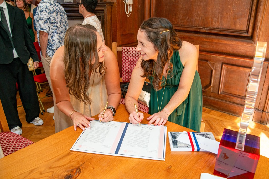 Moment spontané pendant la journée de mariage